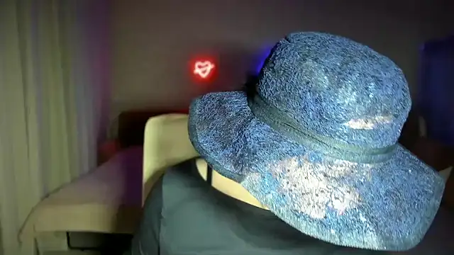 WitchBlueRose online show from 11-13-25, 08:46