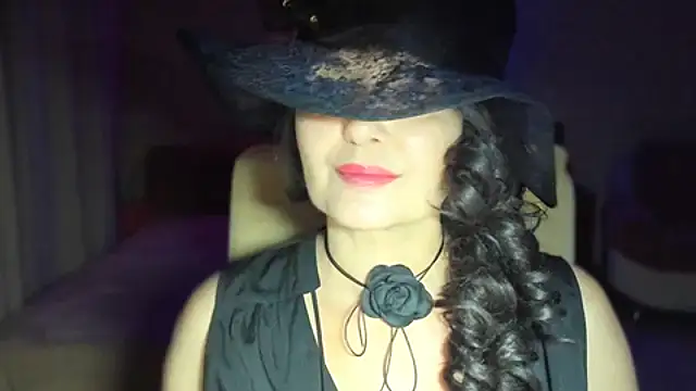 WitchBlueRose online show from 11-05-25, 04:43