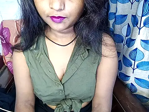 Snapshot of Muktha chatting on 03-21-25, 04:51 Muktha online show from 03-21-25, 04:51
