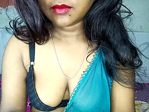 Snapshot of Muktha chatting on 09-17-25, 04:25 Muktha online show from 09-17-25, 04:25