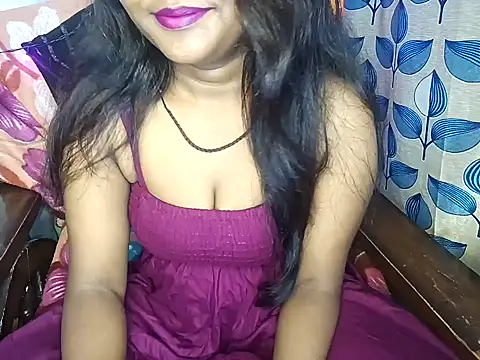 Snapshot of Muktha chatting on 02-19-25, 04:22 Muktha online show from 02-19-25, 04:22