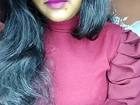 Snapshot of Muktha chatting on 10-12-25, 05:31 Muktha online show from 10-12-25, 05:31