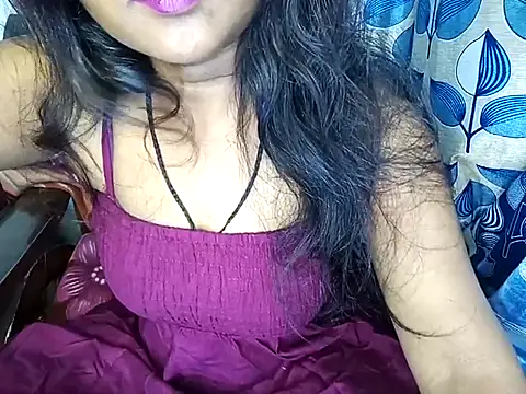 Snapshot of Muktha chatting on 03-13-25, 04:56 Muktha online show from 03-13-25, 04:56