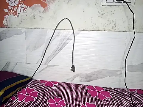 Snapshot of Muktha chatting on 09-27-25, 12:50 Muktha online show from 09-27-25, 12:50
