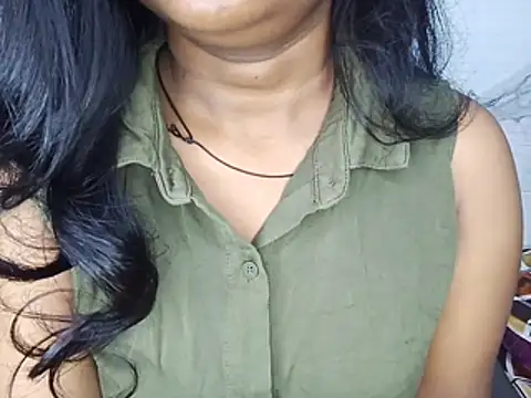 Snapshot of Muktha chatting on 06-18-26, 03:16 Muktha online show from 06-18-26, 03:16