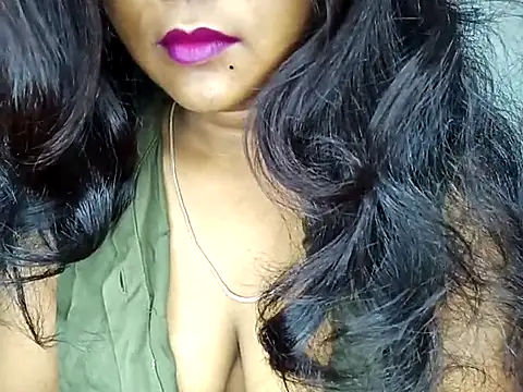 Snapshot of Muktha chatting on 09-28-25, 12:17 Muktha online show from 09-28-25, 12:17