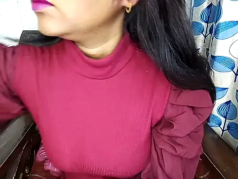 Snapshot of Muktha chatting on 03-17-25, 04:08 Muktha online show from 03-17-25, 04:08