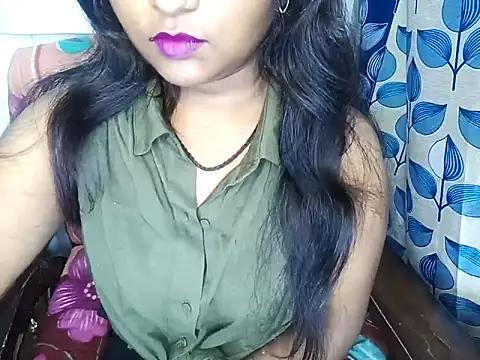 Snapshot of Muktha chatting on 02-25-25, 06:36 Muktha online show from 02-25-25, 06:36