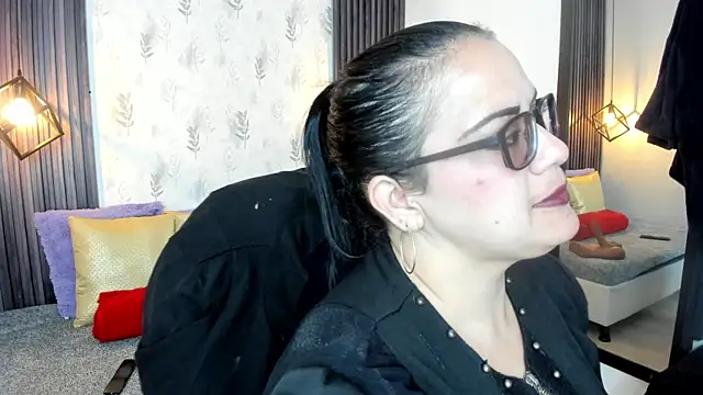 Snapshot of brigittemiller chatting on 10-19-25, 04:21 brigittemiller online show from 10-19-25, 04:21