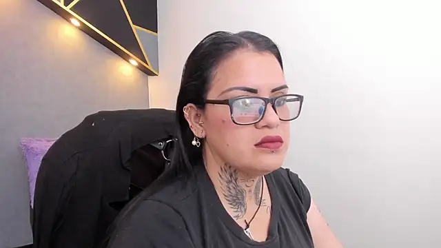 Snapshot of brigittemiller chatting on 04-22-26, 01:45 brigittemiller online show from 04-22-26, 01:45