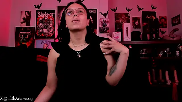 lilith-deveraux online show from 04-22-26, 04:47