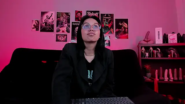 Snapshot of lilith-deveraux chatting on 10-30-25, 04:04 lilith-deveraux online show from 10-30-25, 04:04