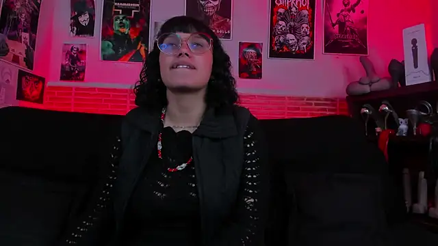 lilith-deveraux online show from 10-01-25, 01:48