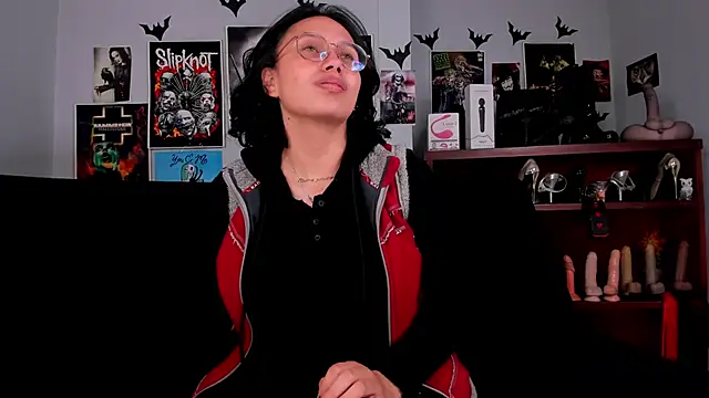 lilith-deveraux online show from 05-07-26, 03:00