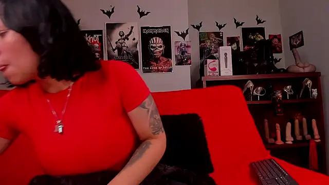 lilith-deveraux online show from 05-13-26, 02:35