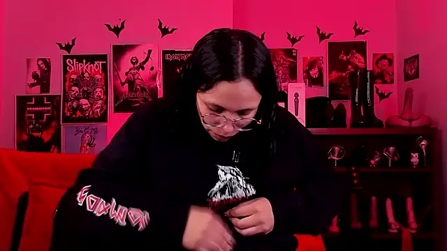 lilith-deveraux online show from 04-13-26, 03:43