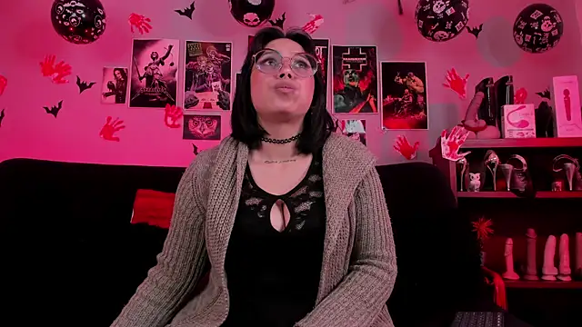 Snapshot of lilith-deveraux chatting on 11-06-25, 05:28 lilith-deveraux online show from 11-06-25, 05:28