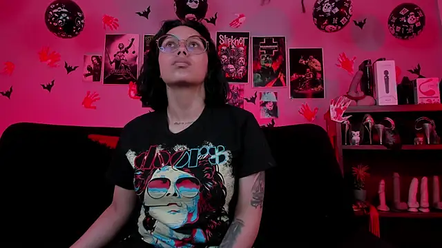 Snapshot of lilith-deveraux chatting on 11-10-25, 12:59 lilith-deveraux online show from 11-10-25, 12:59