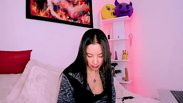 Manuelaa mejiia online show from 02-18-25, 03:20