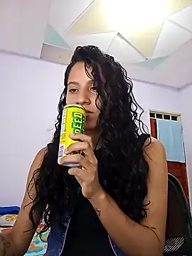 Snapshot of Karii-R chatting on 01-24-25, 09:15 Karii-R online show from 01-24-25, 09:15