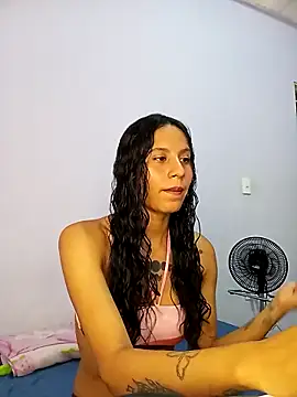 Snapshot of Karii-R chatting on 02-12-25, 08:07 Karii-R online show from 02-12-25, 08:07
