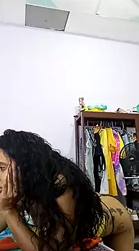 Snapshot of Karii-R chatting on 01-23-25, 12:57 Karii-R online show from 01-23-25, 12:57
