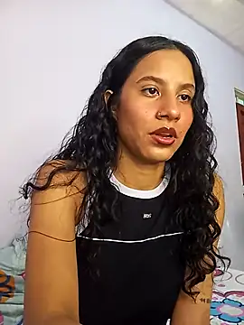 Snapshot of Karii-R chatting on 02-23-25, 06:34 Karii-R online show from 02-23-25, 06:34