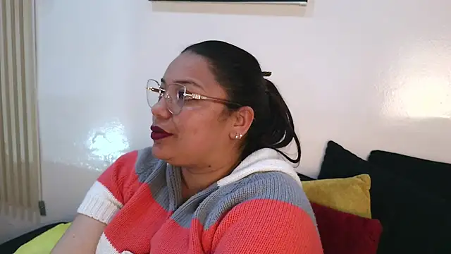 Snapshot of virtual_charm chatting on 01-31-26, 07:12 virtual charm online show from 01-31-26, 07:12