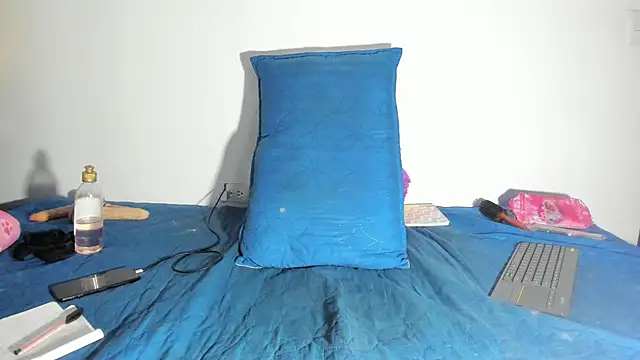 Arantza Hill online show from 10-29-25, 11:03