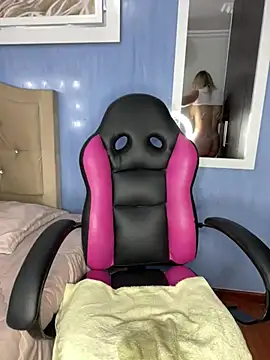 Miss Erika  online show from 12-29-24, 01:17