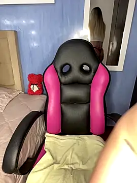 Miss Erika  online show from 10-10-25, 03:29