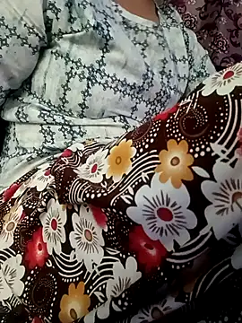 gunjan22 online show from 09-11-25, 07:41