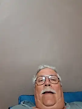 Snapshot of NawtyB1965 chatting on 10-20-25, 03:19 NawtyB1965 online show from 10-20-25, 03:19
