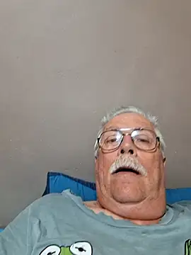 Snapshot of NawtyB1965 chatting on 10-09-25, 03:29 NawtyB1965 online show from 10-09-25, 03:29