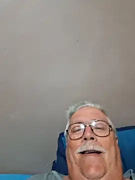 Snapshot of NawtyB1965 chatting on 10-05-25, 04:14 NawtyB1965 online show from 10-05-25, 04:14
