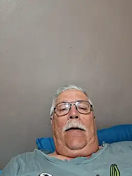 Snapshot of NawtyB1965 chatting on 09-28-25, 03:46 NawtyB1965 online show from 09-28-25, 03:46