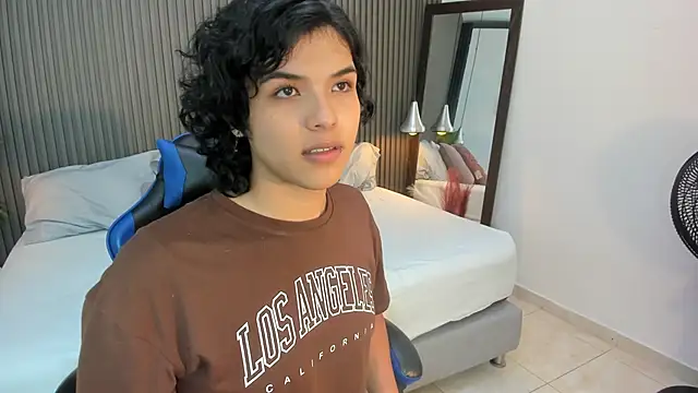 Axel brunette1 online show from 04-06-26, 02:51