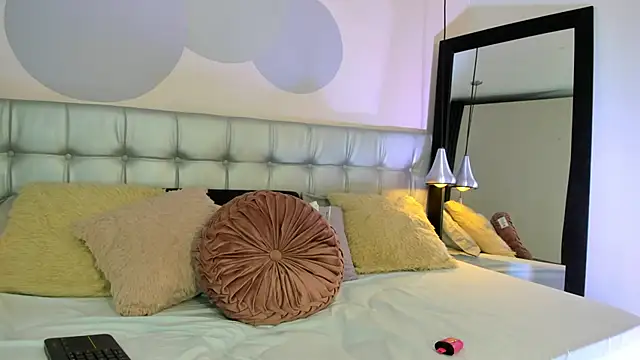 Axel brunette1 online show from 03-22-25, 08:04