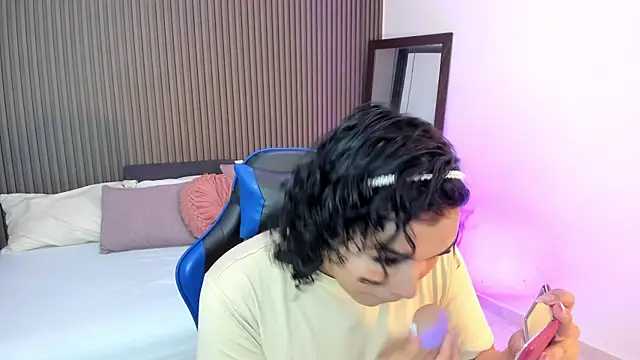 Axel brunette1 online show from 05-23-26, 10:20