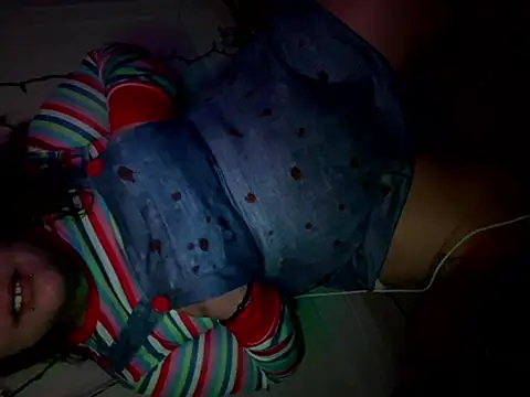 Snapshot of DatBishYouMiss chatting on 10-16-25, 04:32 DatBishYouMiss online show from 10-16-25, 04:32