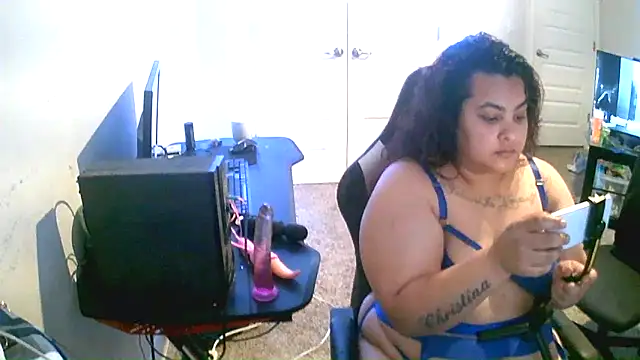 Snapshot of DatBishYouMiss chatting on 09-30-25, 05:30 DatBishYouMiss online show from 09-30-25, 05:30