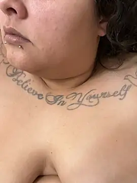 Snapshot of DatBishYouMiss chatting on 01-24-25, 06:14 DatBishYouMiss online show from 01-24-25, 06:14