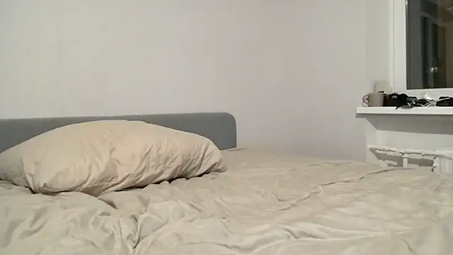 Snapshot of Irma-Bennet chatting on 10-19-25, 07:38 Irma-Bennet online show from 10-19-25, 07:38