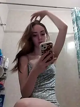 Snapshot of Irma-Bennet chatting on 03-17-25, 09:02 Irma-Bennet online show from 03-17-25, 09:02