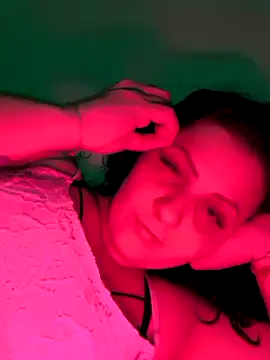 Snapshot of kinguscicus chatting on 02-14-25, 11:42 kinguscicus online show from 02-14-25, 11:42