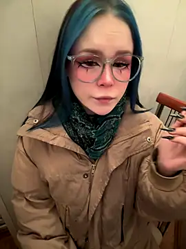 MaddisonHaas online show from 12-17-25, 03:00