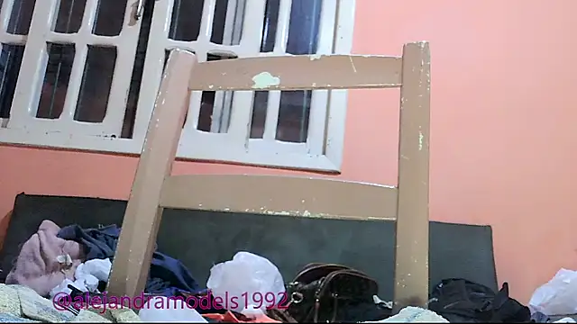 alejandra01 online show from 05-13-26, 07:15