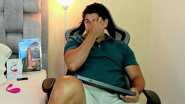 victor vixen online show from 04-17-26, 09:50