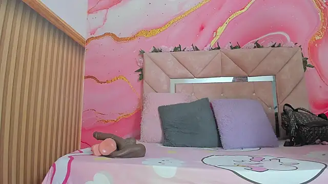 Taylor  cooper online show from 01-09-26, 06:37