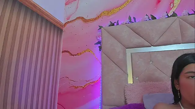 Taylor  cooper online show from 09-26-25, 06:26